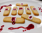 Foto del paso 10 de la receta: Galletas Halloween: tiritas ensangrentadas🩹🩹 🧙🦇