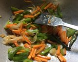 A picture of step 2 of Veg Chow Mein.