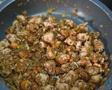 Foto del paso 6 de la receta: Arroz con Butifarra, Rovellons, Trompetas de la Muerte y Champiñones Portobello