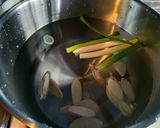 不乾柴滑嫩白斬雞的食譜步驟1照片