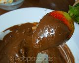 A picture of step 4 of Chocolatey strawberries.