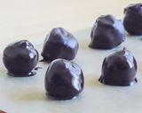 A picture of step 7 of Easter Marzipan Truffles.