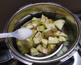 રીંગણ દુધીનો ઓળો :(rigan dudhi olo in Gujarati) રેસીપી સ્ટેપ2ફોટો