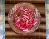 A picture of step 4 of How to Make Pickled Onions | Onions in Vinegar.