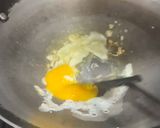 Foto langkah ke 2 dari resep Nasi Goreng Telur Sosis.