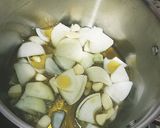 Foto del paso 1 de la receta: Guiso de contramuslos de pollo con verduras y patatas