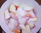 Foto langkah ke 2 dari resep Salad buah yoghurt simple dan segar.