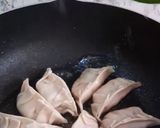Foto langkah ke 5 dari resep Yaki Gyoza Ayam Udang.