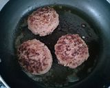 Hình bước làm 3 của món Hambagu - Thịt băm viên kiểu Nhật