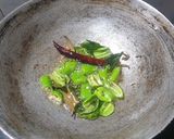 A picture of step 3 of Vegetable Broken Wheat khichdi.