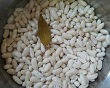 Foto del paso 1 de la receta: Alubias blancas con ventresca de aguja pala marinada