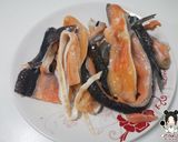 รูปขั้นตอนการทำที่ 2 ของ พุงปลาแซลมอน​ทอด🥘😋