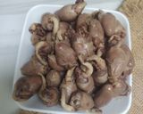 Foto langkah ke 1 dari resep Jantung Ayam Tumis Kecap.