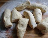 Hình bước làm 3 của món Bánh mì nhân cà ri gà