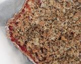Foto del paso 6 de la receta: Pizza con queso y atún