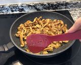 A picture of step 3 of Chicken Gyros in Pita Bread.