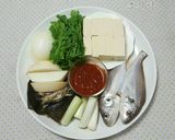 Hình bước làm 1 của món 조기탕 Canh Cá Thù Lù