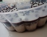 Foto langkah ke 3 dari resep Puding Oreo Choco Chips.