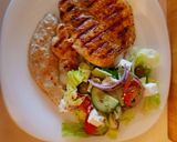 Grillezett csirkemell padlizsán krémmel, görögsalátával recept fázis 11 fotója