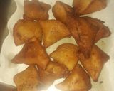 A picture of step 7 of Mini bread paneer samosa.