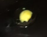 A picture of step 2 of Omelette.