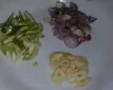 Foto langkah ke 2 dari resep Mie Kecap Bawang.