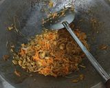 Foto langkah ke 6 dari resep Bihun goreng toge wortel.