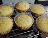 Foto langkah ke 4 dari resep Lemon Yoghurt Muffins.