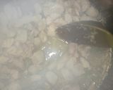 Foto langkah ke 2 dari resep Chicken Ginger Soup.