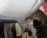 தேங்காய் பூ மில்க் ஷேக்(coconut flower milkshake recipe in tamil) ரெசிபி ஸ்டேப் 2 புகைப்படம்