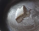 A picture of step 2 of Til chikki.