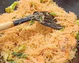 Gambar langkah 4 resipi Bihun Goreng Cili Kering.
