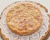 Une image de l'étape 3 de Gâteau moelleux à la rhubarbe et aux pommes.