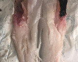Foto del paso 1 de la receta: Pescadilla en freidora de aire (#cecofry) con guarnición