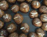 चॉकलेट लडू (chocolate ladoo recipe in Hindi) रेसिपी चरण 7 फोटो