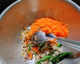 A picture of step 3 of Idly upma.