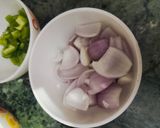 A picture of step 8 of Paneer do pyaza.