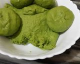 A picture of step 6 of Palak lachha paratha.