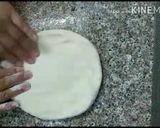 A picture of step 3 of Chicken fajitas pizza.