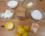 Foto del paso 1 de la receta: Delicia de ciruelas con crema de queso y galleta!!!
