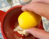 Foto del passaggio 2 della ricetta Gamberi con salsa burrata