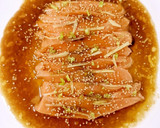 Foto del paso 4 de la receta: Sashimi de salmón con salsa de soja, aceite de sésamo y cítricos