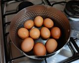 Foto langkah ke 1 dari resep Semur Telur Tahu Khas Betawi.