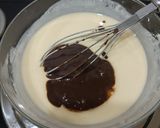 Foto langkah ke 3 dari resep Martabak Brownies lipat.