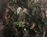 Foto del paso 4 de la receta: Pencas de cebollas con champiñones