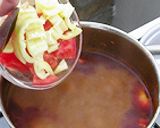 Pusztapörkölt (Pörkölt de boeuf á la puszta) recept fázis 4 fotója
