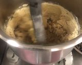 A picture of step 1 of Toll house cookie Sunday / chocolate chip cookies.