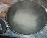 Foto del paso 3 de la receta: Noodles con gambas
