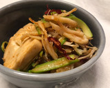 这样利用剩余食材，既配出了营养，又搭出了美味 ——- 韩式泡菜酱淋 火鸡丝· 芦笋片· 豆腐的食譜步驟9照片