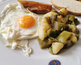 Foto del paso 3 de la receta: Judía Verde salteada, Huevo frito y Panceta
